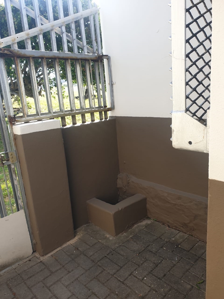 9 Bedroom Property for Sale in Greenfields Eastern Cape